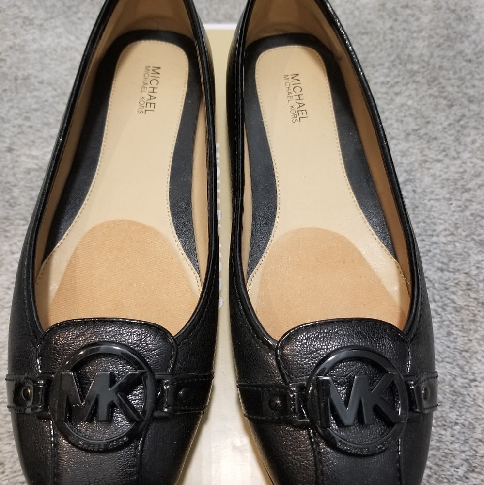 Michael Kors black flats